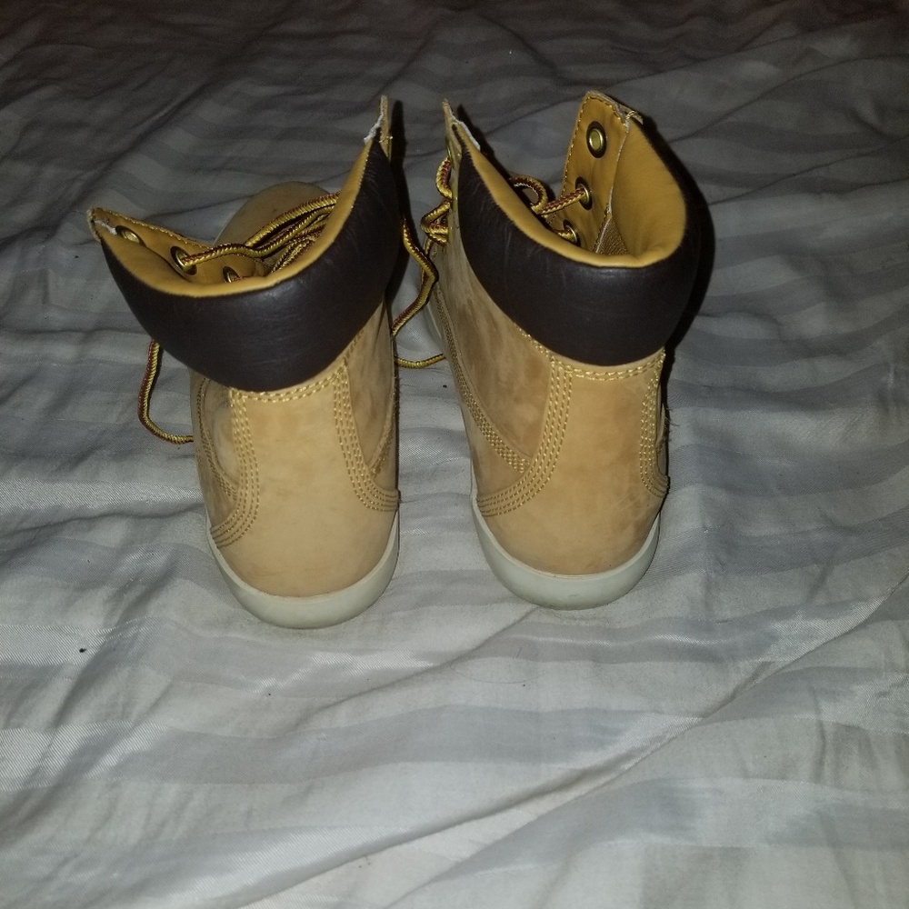 Timberlands - Picture 3 of 7